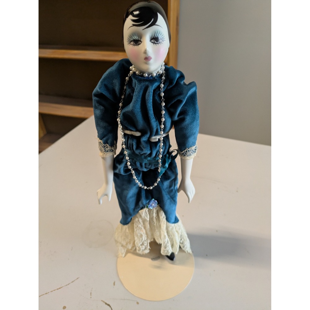 Kingstate Dollcrafter Vintage Porcelain Doll‎ Velvet Lace Dress